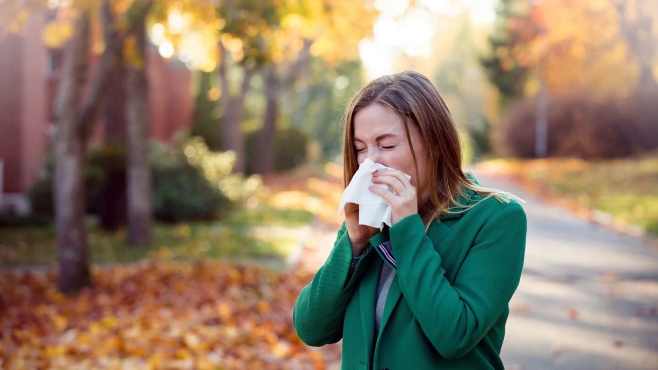 Why Do We Catch Colds More Frequently in Autumn?