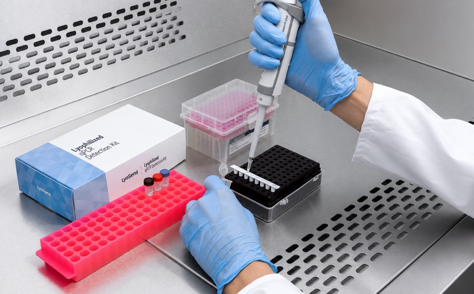 Understanding Influenza A, Influenza B and H1Nx Through Molecular Testing 2 Figure 2: Preparation of a real-time PCR reaction using the LyoSens™ lyophilized qPCR kit.